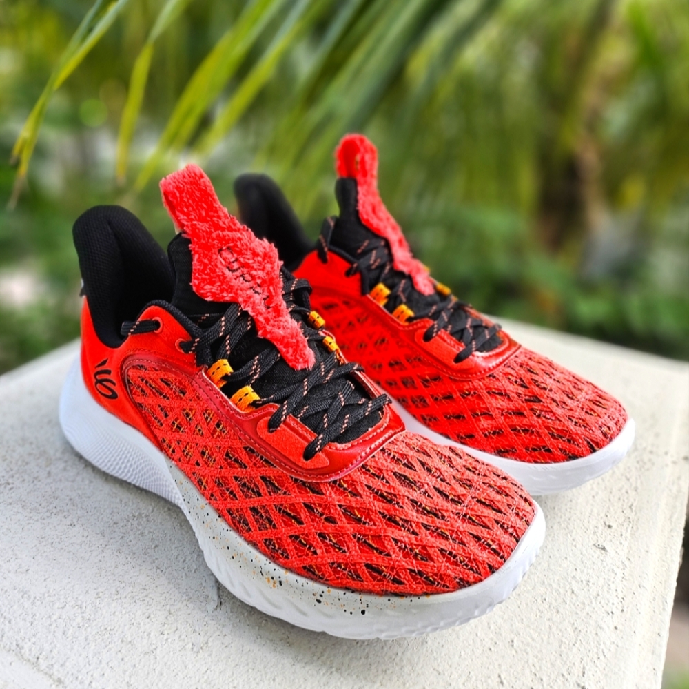 Size 10 - Under Armour Curry Flow 9 Street Elmo